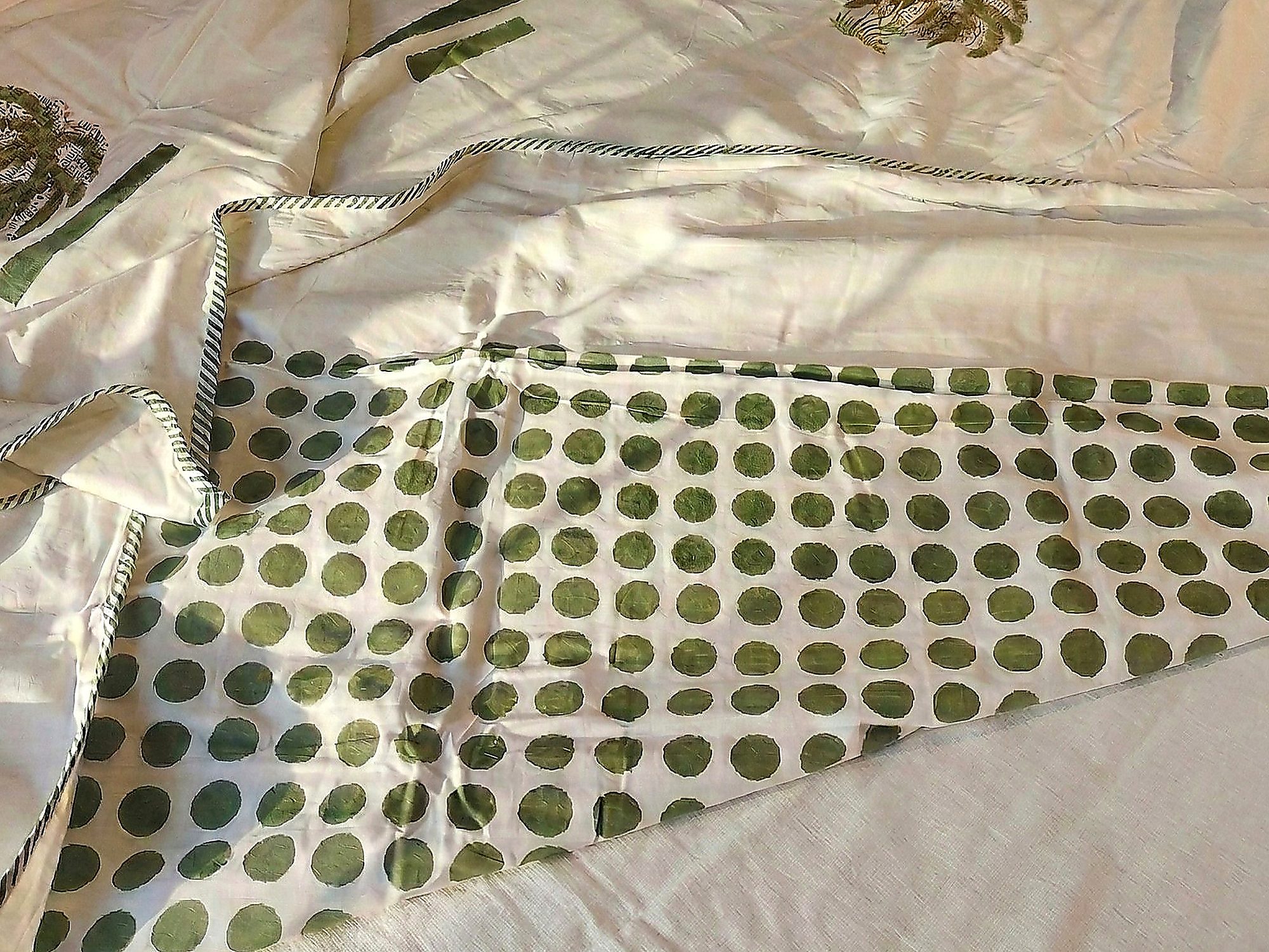 punar format: Bedcover