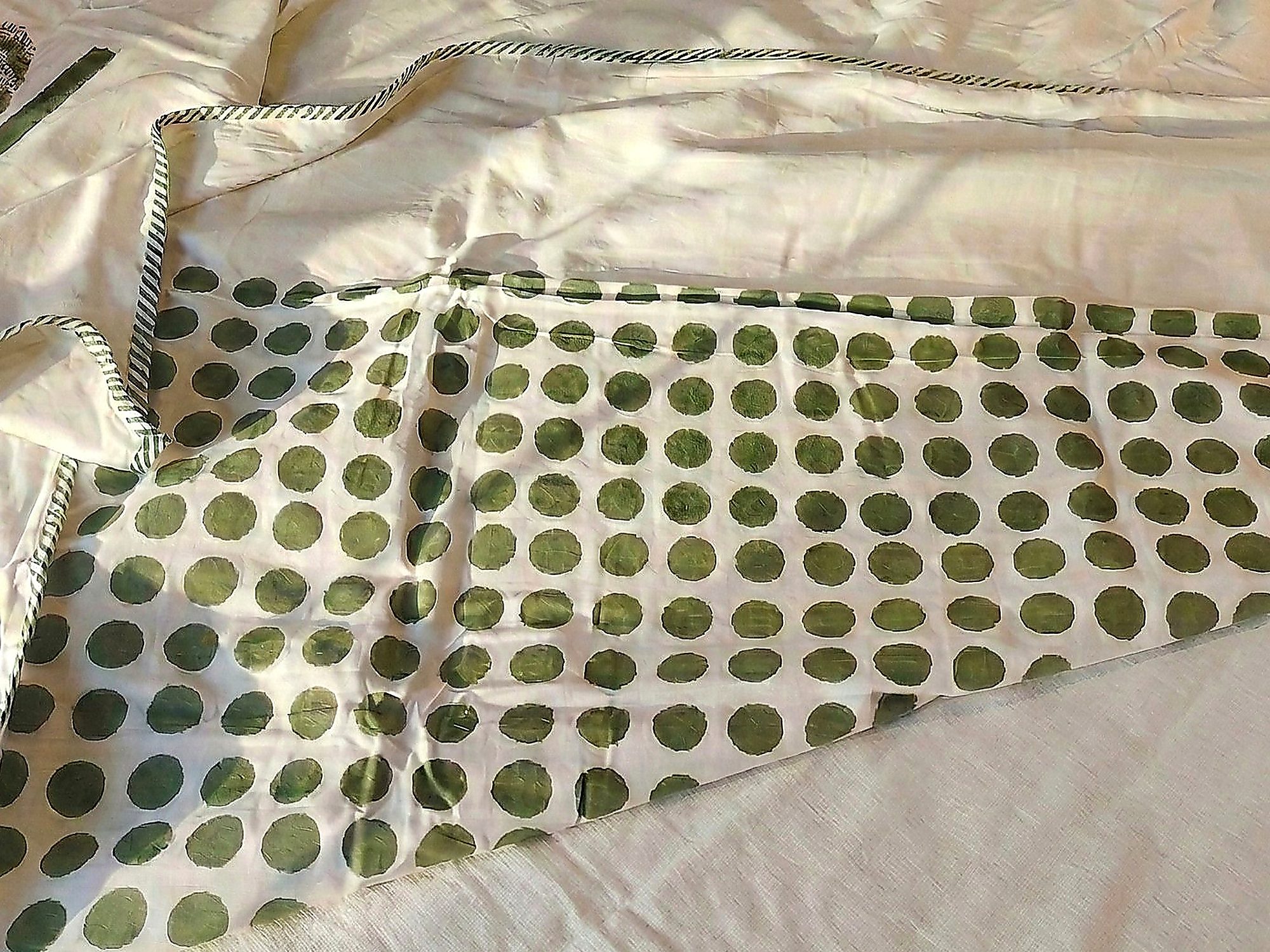 punar format: Table Cover